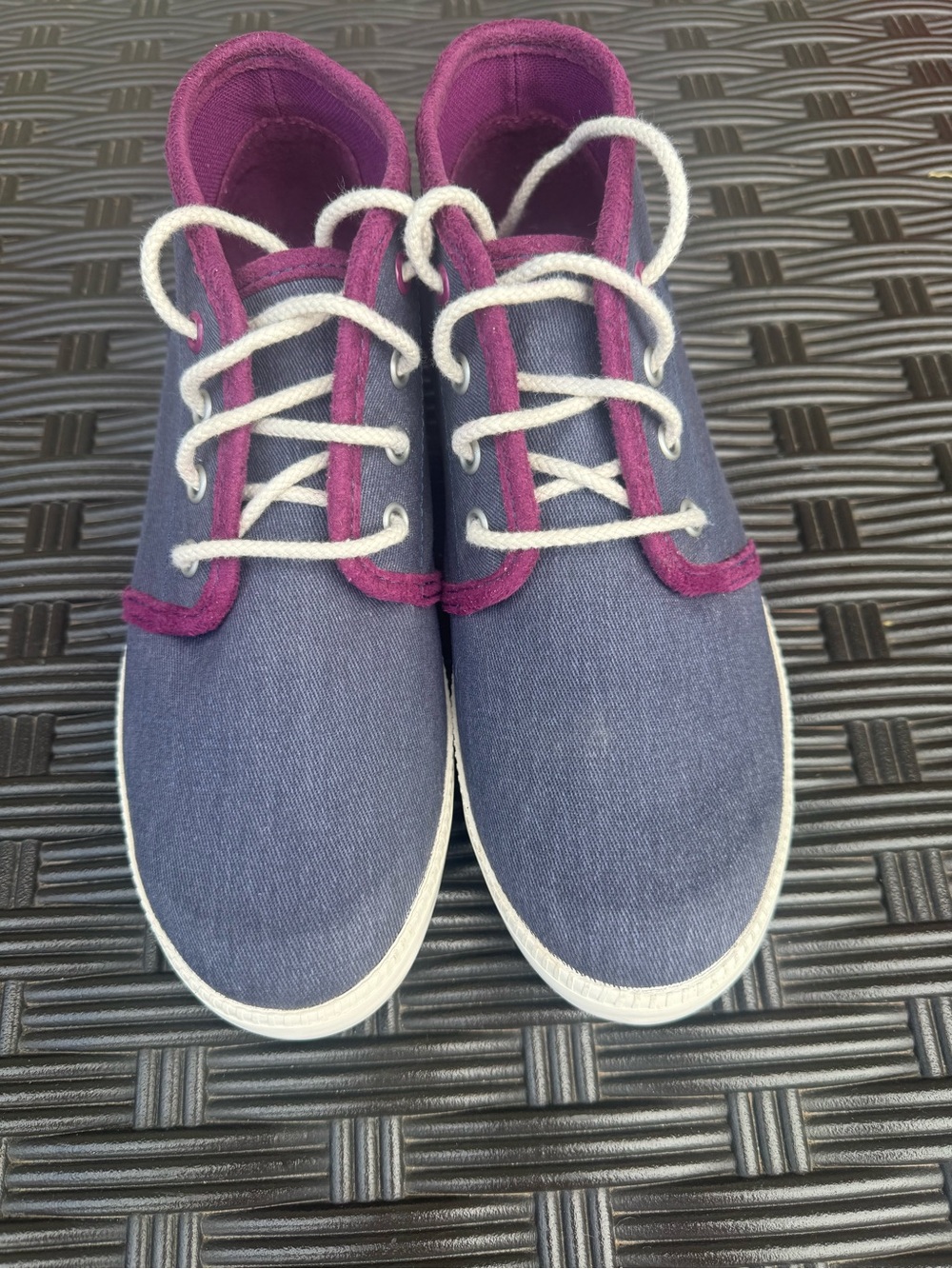 Timberland Women's Newport Bay Canvas Chukka sneakers Size 7.5